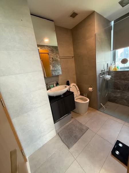 Spottiswoode Suites, 16 Spottiswoode Park Road, 2 Bedrooms, 538 sqft, Condominium For Sale, by Luis Oh, 500126199 - Bathroom - PropertyGuru.com.sg