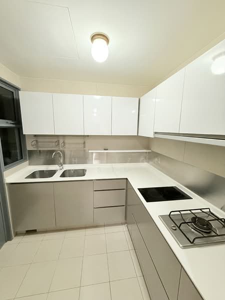 The Sixth Avenue Residences, 168 Sixth Avenue, 3 Bedrooms, 1,356 sqft, Condominium For Sale, by JEROME SUN, 500126214 - Kitchen - PropertyGuru.com.sg