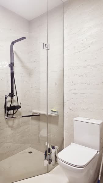 The Asana, 17 Queen's Road, 2 Bedrooms, 635 sqft, Condominium For Sale, by Nelly Moo, 500126215 - Bathroom - PropertyGuru.com.sg