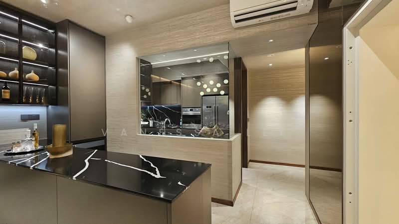 One Marina Gardens, 3 Marina Gardens Lane, 3 Bedrooms, 904 sqft, Condominium For Sale, by Vanessa Lee, 500126216 - Kitchen - PropertyGuru.com.sg