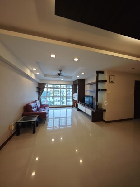 652 Punggol Central, 652 Punggol Central, 3 Bedrooms, 1,184 sqft, HDB Flat For Rent, by Jermain Ng, 500126231 - Living Room - PropertyGuru.com.sg