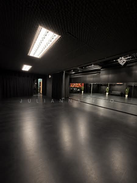 Henderson Industrial Park, 203 Henderson Road, 3,122 sqft, Light Industrial (B1) For Sale, by Julianna Foo, 500126247 - Interior - CommercialGuru.com.sg