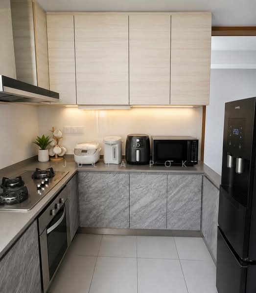Ris Grandeur, 21 Elias Road, 4 Bedrooms, 3,110 sqft, Condominium For Sale, by Julia Pok, 500126248 - Kitchen - PropertyGuru.com.sg