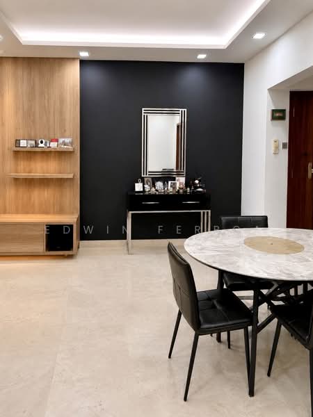 The Bayshore, 24 Bayshore Road, 2 Bedrooms, 936 sqft, Condominium For Sale, by Edwin Ferroa, 500126252 - Dining Room - PropertyGuru.com.sg