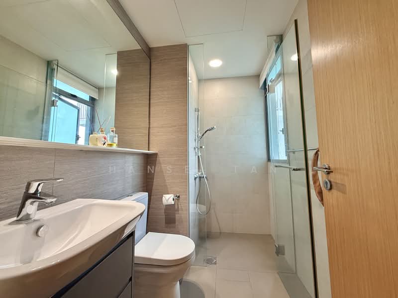 The Glades, 8 Bedok Rise, 3 Bedrooms, 840 sqft, Condominium For Sale, by Hansel Tan, 500126256 - Bathroom - PropertyGuru.com.sg