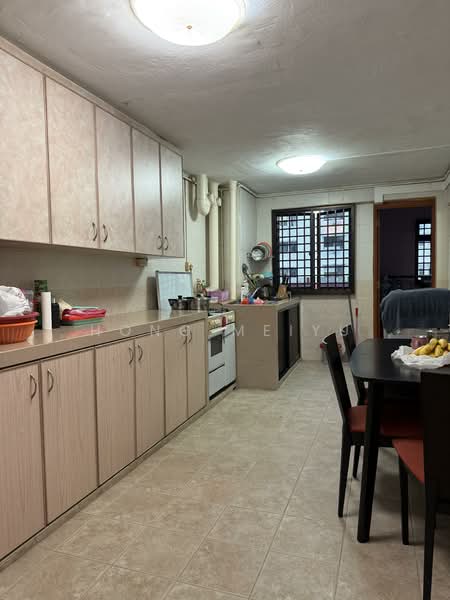 35 Bedok South Avenue 2, 35 Bedok South Avenue 2, Room Rental, 190 sqft, HDB Flat For Rent, by Hong Meiyu, 500126262 - Kitchen - PropertyGuru.com.sg