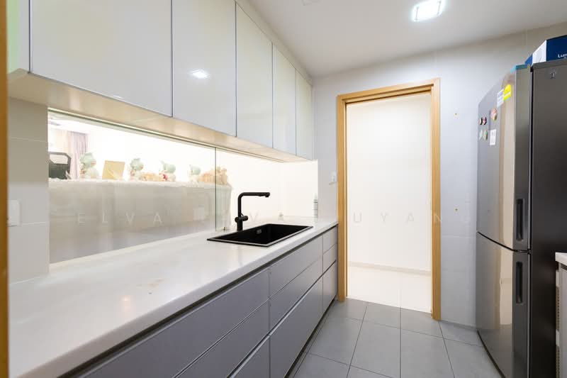 Livia, 79 Pasir Ris Grove, 3 Bedrooms, 1,324 sqft, Condominium For Sale, by Elva Elva Ouyang, 500126270 - Kitchen - PropertyGuru.com.sg