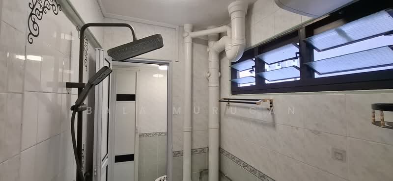 34 Marine Crescent, 34 Marine Crescent, 2 Bedrooms, 635 sqft, HDB Flat For Sale, by Bala Murugan, 500126271 - Bathroom (Shower) - PropertyGuru.com.sg