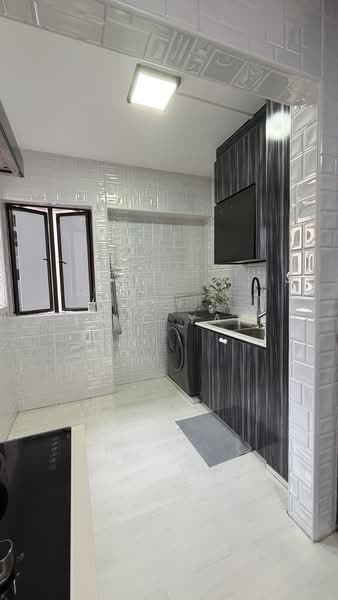 485C Choa Chu Kang Avenue 5, 485C Choa Chu Kang Avenue 5, 3 Bedrooms, 1,302 sqft, HDB Flat For Sale, by Eric Yam, 500126274 - Back yard washing area - PropertyGuru.com.sg