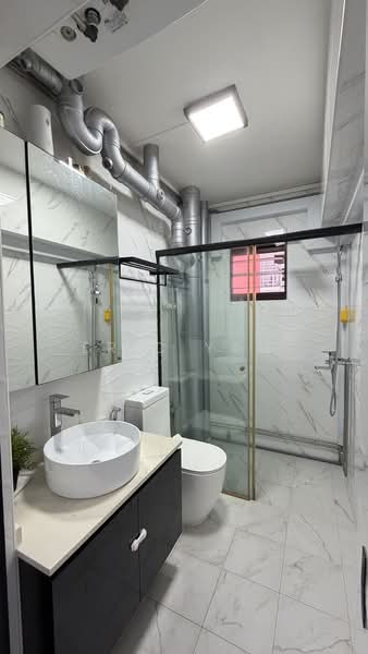 485C Choa Chu Kang Avenue 5, 485C Choa Chu Kang Avenue 5, 3 Bedrooms, 1,302 sqft, HDB Flat For Sale, by Eric Yam, 500126274 - Common Bathroom - PropertyGuru.com.sg