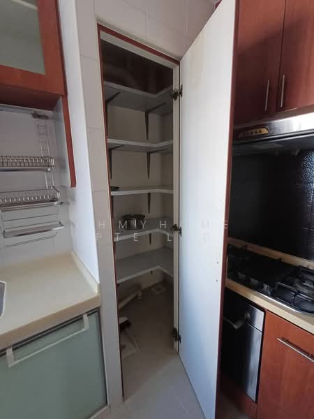 103 Jalan Rajah, 103 Jalan Rajah, 3 Bedrooms, 1,496 sqft, HDB Flat For Sale, by BEN CHEE, 500126286 - Kitchen - PropertyGuru.com.sg
