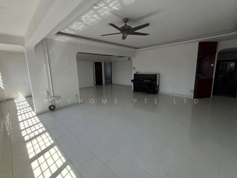 103 Jalan Rajah, 103 Jalan Rajah, 3 Bedrooms, 1,496 sqft, HDB Flat For Sale, by BEN CHEE, 500126286 - Living Room - PropertyGuru.com.sg