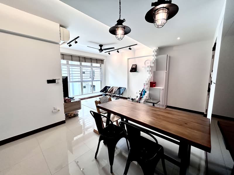 217B Compassvale Drive, 217B Compassvale Drive, 3 Bedrooms, 990 sqft, HDB Flat For Sale, by Ken Chen, 500126294 - Living Room - PropertyGuru.com.sg