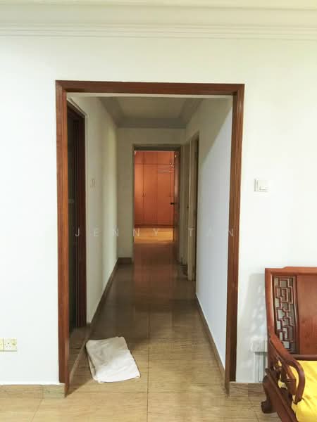 461 Choa Chu Kang Avenue 4, 461 Choa Chu Kang Avenue 4, 3 Bedrooms, 1,302 sqft, HDB Flat For Rent, by Jenny Tan, 500126297 - Corridor - PropertyGuru.com.sg