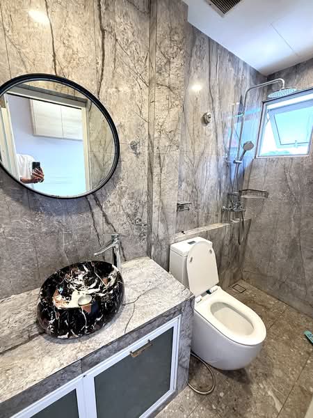 Saint Nicholas View, St. Nicholas View, 5 Bedrooms, 2,000 sqft, Terraced House For Sale, by Joe Tay, 500126305 - Bathroom - PropertyGuru.com.sg
