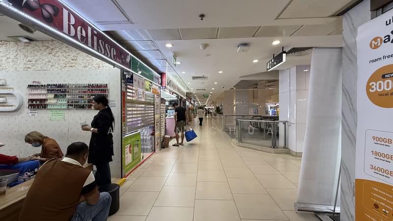 Lucky Plaza, 304 Orchard Road, 110 sqft, Mall Shop For Rent, by Alvin Chua, 500126306 - Exterior - CommercialGuru.com.sg