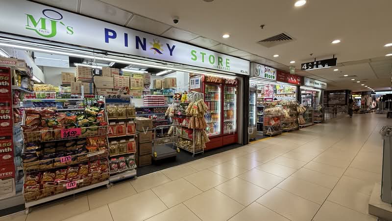 Lucky Plaza, 304 Orchard Road, 110 sqft, Mall Shop For Rent, by Alvin Chua, 500126306 - Exterior - CommercialGuru.com.sg