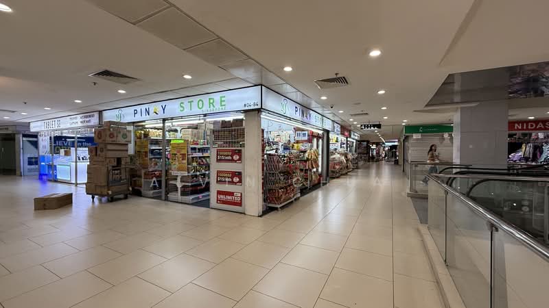 Lucky Plaza, 304 Orchard Road, 110 sqft, Mall Shop For Rent, by Alvin Chua, 500126306 - Interior - CommercialGuru.com.sg