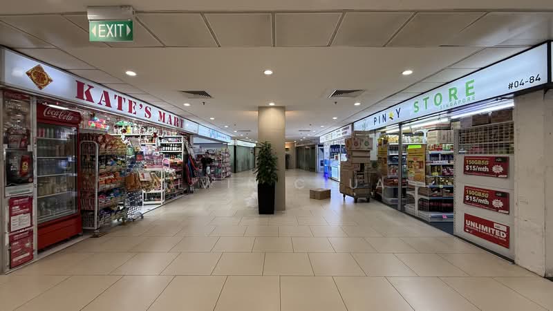 Lucky Plaza, 304 Orchard Road, 110 sqft, Mall Shop For Rent, by Alvin Chua, 500126306 - Corridor - CommercialGuru.com.sg