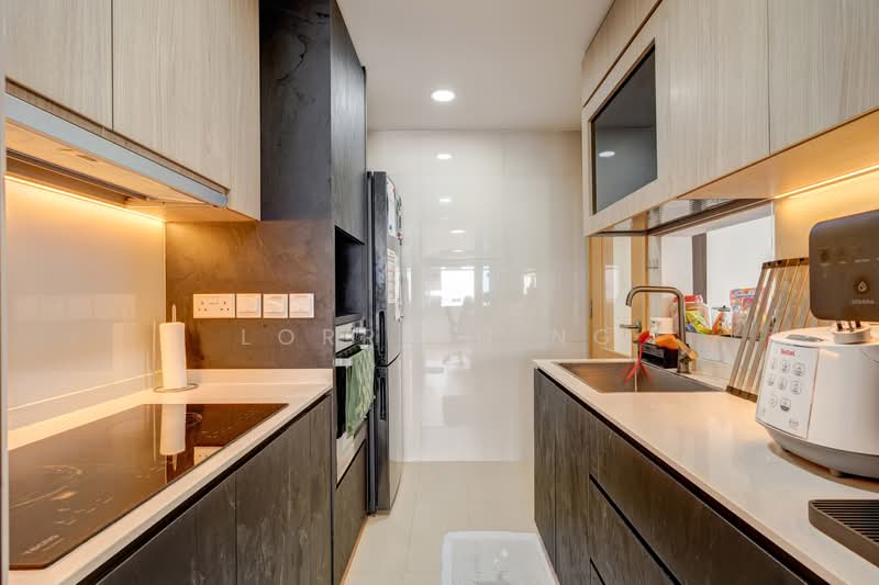 The Tampines Trilliant, 21 Tampines Central 7, 4 Bedrooms, 1,302 sqft, Executive Condominium For Sale, by Lorrain Ng, 500126313 - Kitchen - PropertyGuru.com.sg