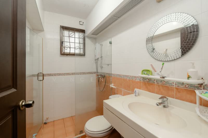 163A Punggol Central, 163A Punggol Central, 3 Bedrooms, 1,227 sqft, HDB Flat For Sale, by Vincent Tay, 500126329 - Bathroom - PropertyGuru.com.sg