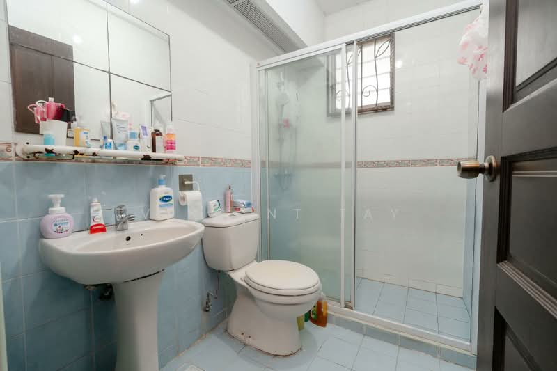 163A Punggol Central, 163A Punggol Central, 3 Bedrooms, 1,227 sqft, HDB Flat For Sale, by Vincent Tay, 500126329 - Bathroom - PropertyGuru.com.sg