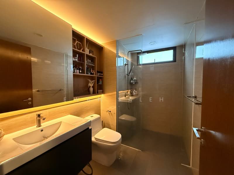 Waterbay, 47A Edgefield Plains, 3 Bedrooms, 1,098 sqft, Executive Condominium For Sale, by Ewan Saleh, 500126333 - Bathroom - PropertyGuru.com.sg