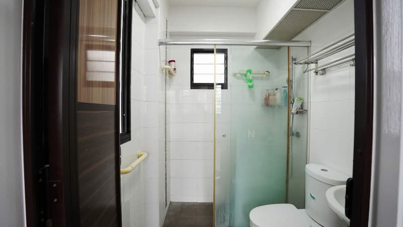 266C Punggol Way, 266C Punggol Way, 2 Bedrooms, 721 sqft, HDB Flat For Sale, by Kumar N, 500126349 - Bathroom - PropertyGuru.com.sg