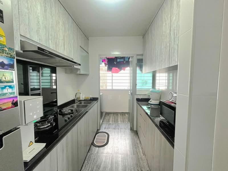 95A Henderson Road, 95A Henderson Road, 2 Bedrooms, 732 sqft, HDB Flat For Sale, by Ria Beevi, 500126350 - Kitchen - PropertyGuru.com.sg