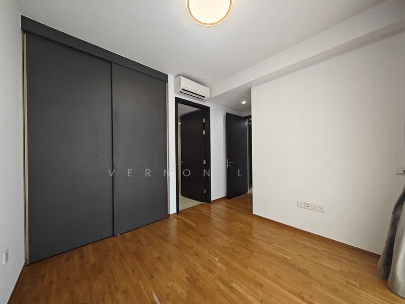 Park Colonial, 2 Woodleigh Lane, 4 Bedrooms, 1,249 sqft, Condominium For Rent, by Vernon Low, 500126356 - Bedroom - PropertyGuru.com.sg