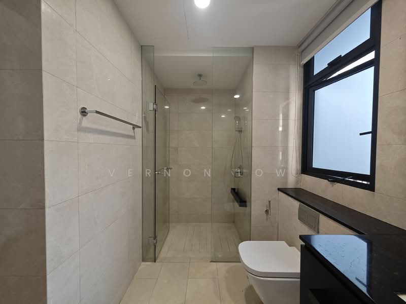 Park Colonial, 2 Woodleigh Lane, 4 Bedrooms, 1,249 sqft, Condominium For Rent, by Vernon Low, 500126356 - Bathroom - PropertyGuru.com.sg
