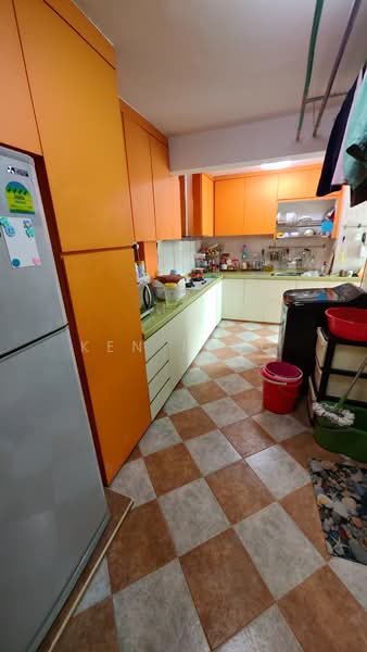 72 Bedok South Avenue 3, 72 Bedok South Avenue 3, 3 Bedrooms, 1,324 sqft, HDB Flat For Sale, by Ken Ding, 500126357 - Kitchen - PropertyGuru.com.sg