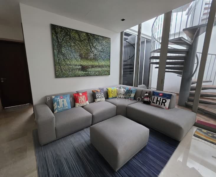 JOO CHIAT CONSERVATION ⭐️ BEAUTIFUL CORNER TERRACE ⭐️ POOL ⭐️ PAM 90228600, Joo Chiat/ Koon Seng Road/Everitt/Marine Parade, 4 Bedrooms, 3,800 sqft, Corner Terrace For Sale, by Pamela Chong, 500126359 - Living Room - PropertyGuru.com.sg