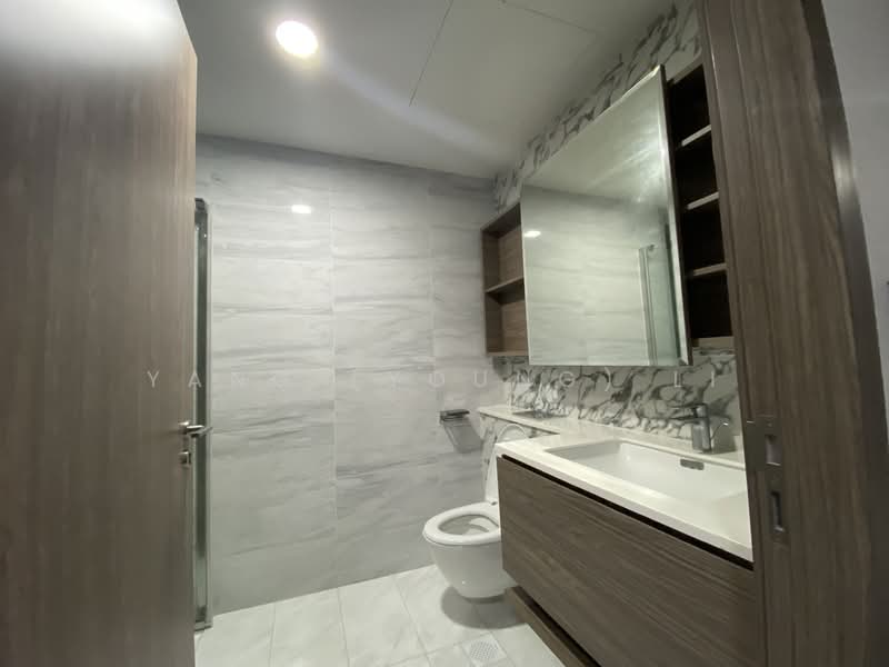 Queens Peak, 3 Dundee Road, 4 Bedrooms, 1,507 sqft, Condominium For Sale, by Yang (Young) Li, 500126371 - Bathroom - PropertyGuru.com.sg