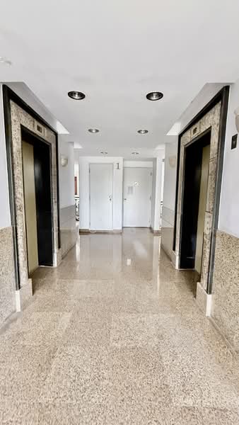 Glendale Park, 21 Hillview Avenue, 3 Bedrooms, 1,270 sqft, Condominium For Rent, by Calin Chong 张雪冰, 500126379 - Corridor - PropertyGuru.com.sg