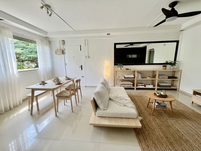 434 Clementi Avenue 3, 434 Clementi Avenue 3, 3 Bedrooms, 979 sqft, HDB Flat For Sale, by Shirlayne Lim, 500126392 - Living Room - PropertyGuru.com.sg