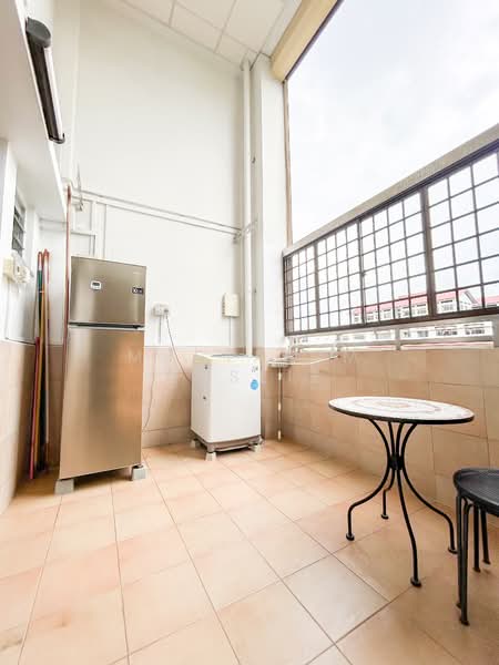561 Choa Chu Kang North 6, 561 Choa Chu Kang North 6, 4 Bedrooms, 1,571 sqft, HDB Flat For Sale, by Mustaqim Roslie, 500126400 - Balcony - PropertyGuru.com.sg