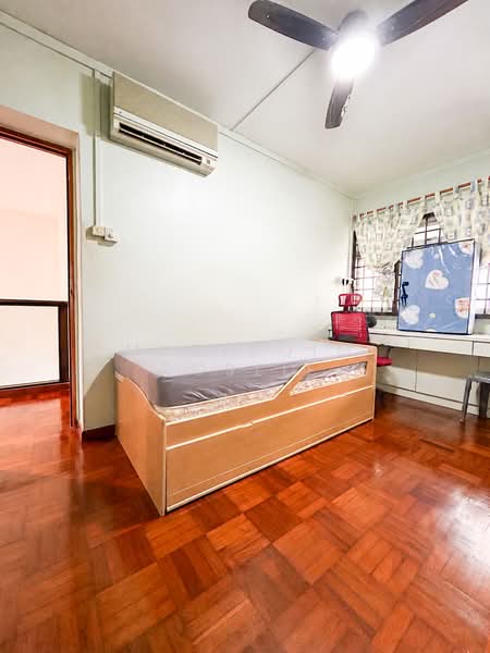 561 Choa Chu Kang North 6, 561 Choa Chu Kang North 6, 4 Bedrooms, 1,571 sqft, HDB Flat For Sale, by Mustaqim Roslie, 500126400 - Bedroom - PropertyGuru.com.sg