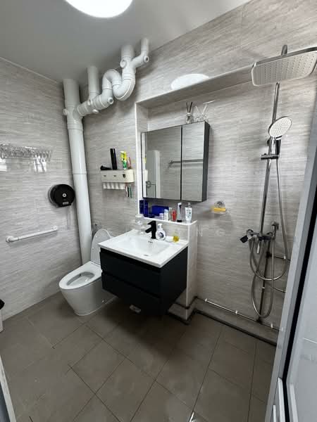 844 Woodlands Avenue 4, 844 Woodlands Avenue 4, 3 Bedrooms, 1,141 sqft, HDB Flat For Sale, by WEI DENG, 500126411 - Bathroom - PropertyGuru.com.sg