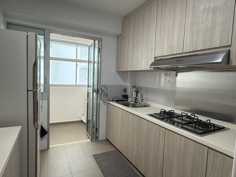590A Ang Mo Kio Street 51, 590A Ang Mo Kio Street 51, 2 Bedrooms, 1,001 sqft, HDB Flat For Rent, by Tan KY, 500126421 - Kitchen - PropertyGuru.com.sg