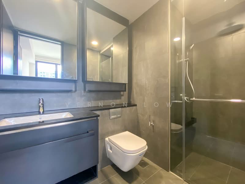 Park Colonial, 2 Woodleigh Lane, 1 Bedroom, 463 sqft, Condominium For Rent, by Vernon Low, 500126422 - Bathroom - PropertyGuru.com.sg