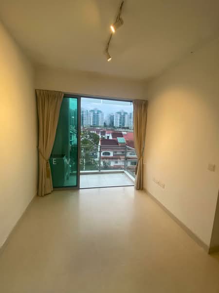 Natura @ Hillview, 18 Hillview Terrace, 3 Bedrooms, 635 sqft, Condominium For Rent, by Evelyn Lo, 500126425 - Balcony - PropertyGuru.com.sg