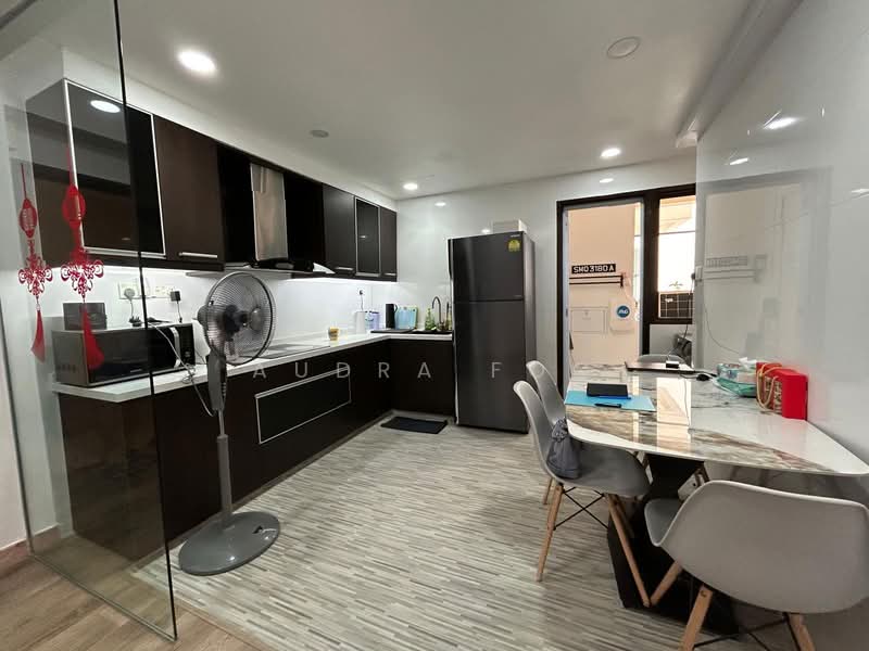 Estella Gardens, 23 Flora Road, 2 Bedrooms, 657 sqft, Condominium For Rent, by Audra Foo, 500126428 - Kitchen - PropertyGuru.com.sg