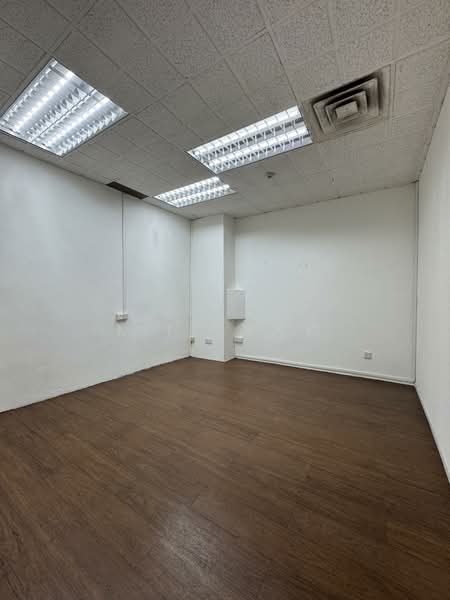 Sultan Plaza, 100 Jalan Sultan, 1,302 sqft, Office For Sale, by Kitt 傅凡袀, 500126429 - Interior - CommercialGuru.com.sg