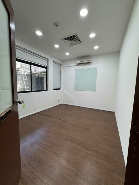 Sultan Plaza, 100 Jalan Sultan, Beach Road / Bugis / Rochor, 1,302 sqft, Office For Rent, by Kitt 傅凡袀, 500126435 - Interior - CommercialGuru.com.sg