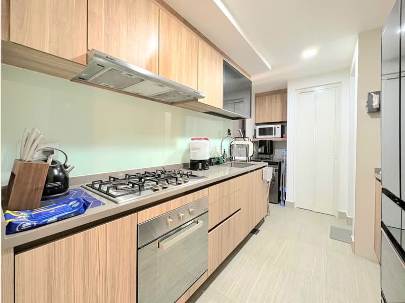 Rivercove Residences EC, 20 Anchorvale Ln, 3 Bedrooms, 958 sqft, Condominium For Rent, by Shawn Loh, 500126442 - Kitchen - PropertyGuru.com.sg