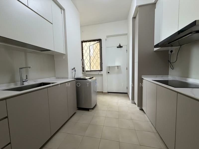 Eastern Lagoon II, 200 Upper East Coast Road, 2 Bedrooms, 893 sqft, Condominium For Rent, by Timothy Tan, 500126444 - Kitchen - PropertyGuru.com.sg