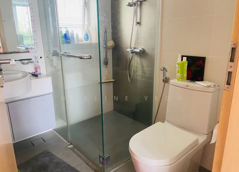 Livia, 71 Pasir Ris Grove, 4 Bedrooms, 1,346 sqft, Condominium For Sale, by Angeline Yeoh, 500126462 - Bathroom - PropertyGuru.com.sg