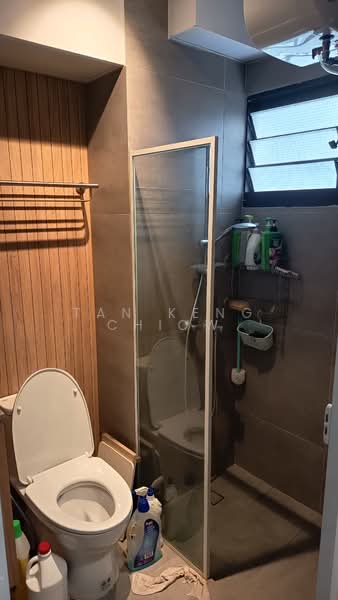 91 Tanglin Halt Road, 91 Tanglin Halt Road, Room Rental, 90 sqft, HDB Flat For Rent, by Tan Keng Chiow, 500126470 - Bathroom - PropertyGuru.com.sg