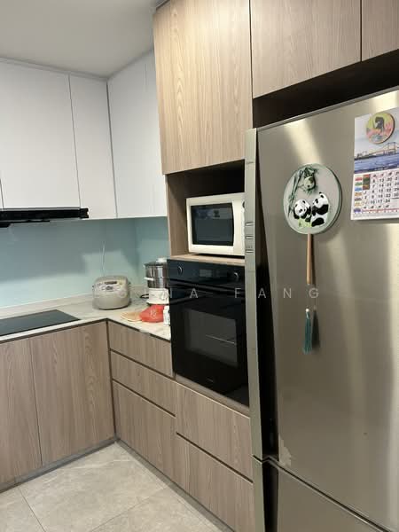 Avila Gardens, 15 Flora Road, Room Rental, 250 sqft, Condominium For Rent, by Regina Fang, 500126479 - Kitchen - PropertyGuru.com.sg